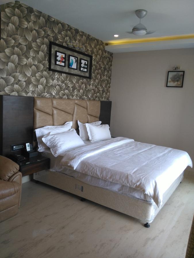 Golden Tree Hotel Puri Eksteriør billede